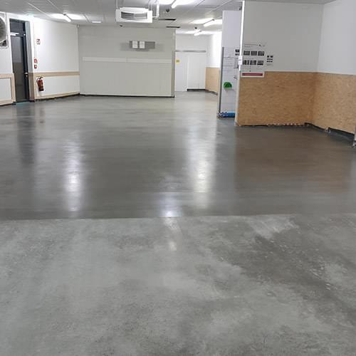 Betonboden halb fertig